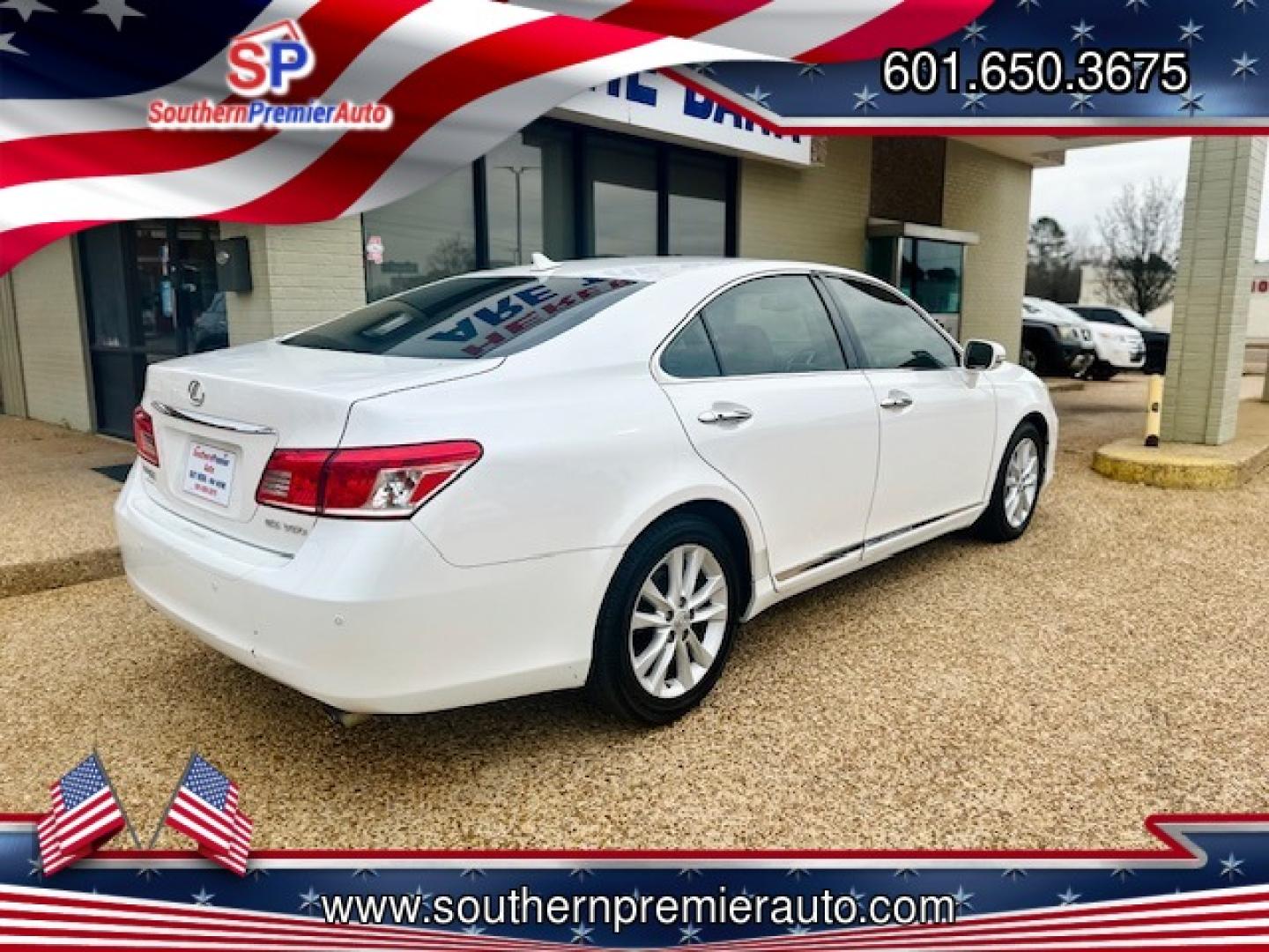 2011 WHITE LEXUS ES 350 BASE (JTHBK1EG3B2) , located at 922 W. Beacon St., Philadelphia, MS, 39350, (601) 650-3675, 32.770447, -89.127151 - Photo#5